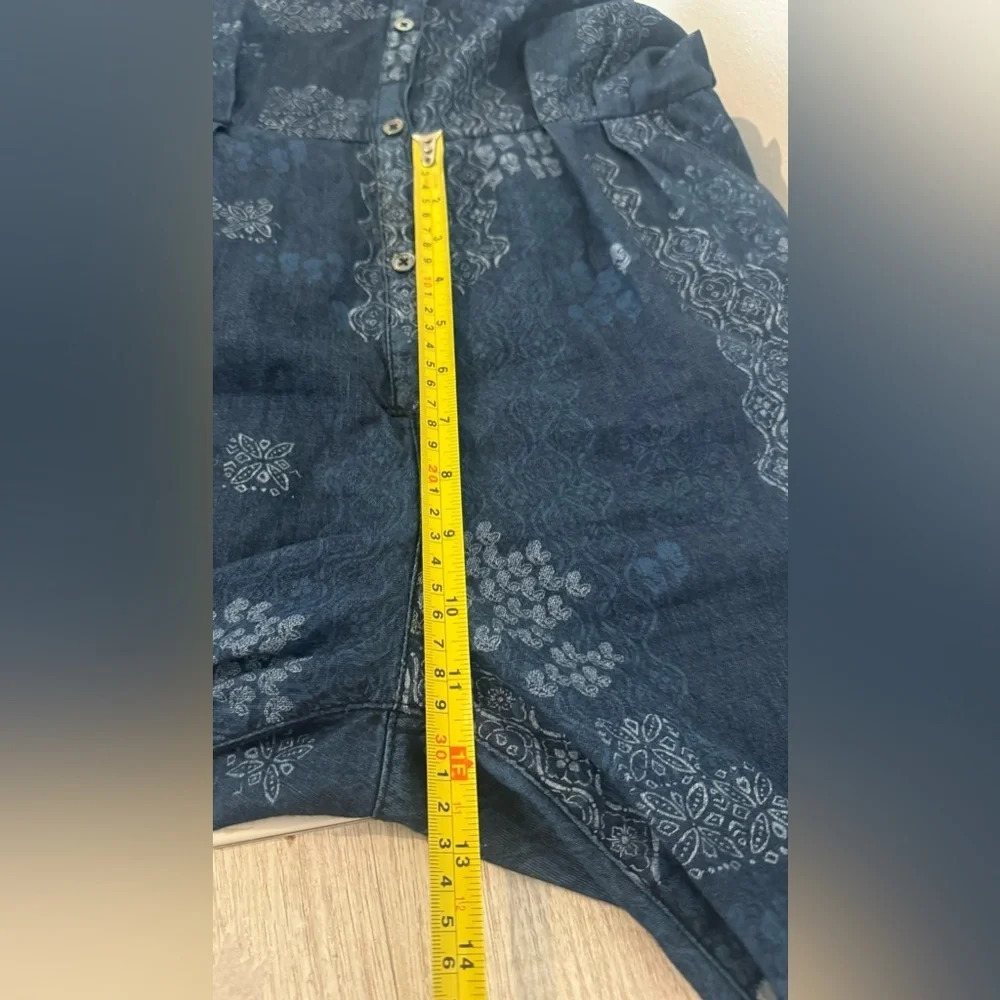 Free People Indigo Daze Denim Chambray Printed Jumpsuit Tie Sleeves Boho Size XS - Picture 7 of 13